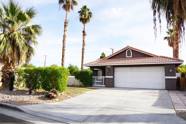 Building Photo - 51660 Avenida Villa