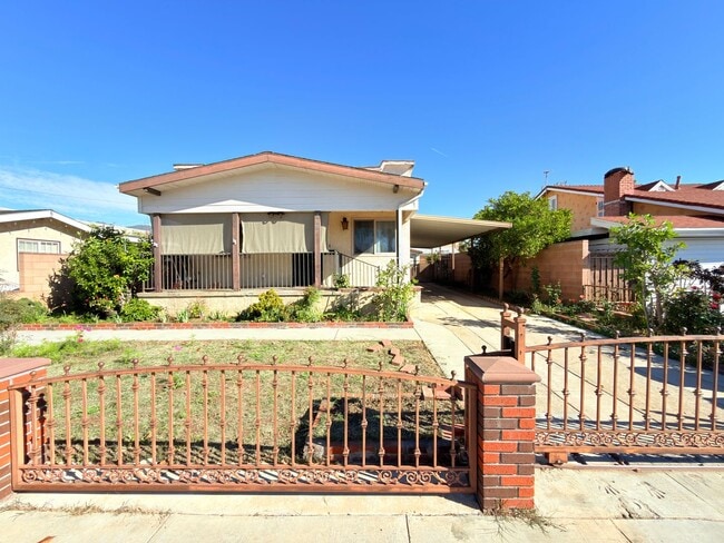 Building Photo - Beautifully Updated San Fernando Home with Gated Entry