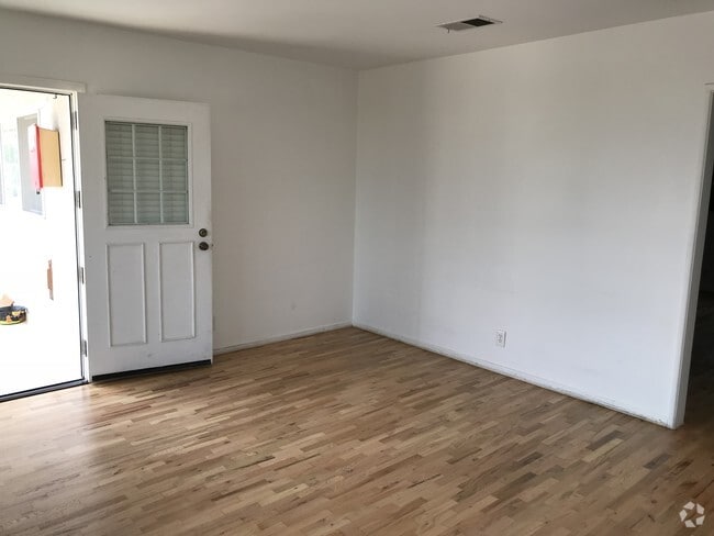 Building Photo - 951 McCarthy Ct Unit 4 Rental