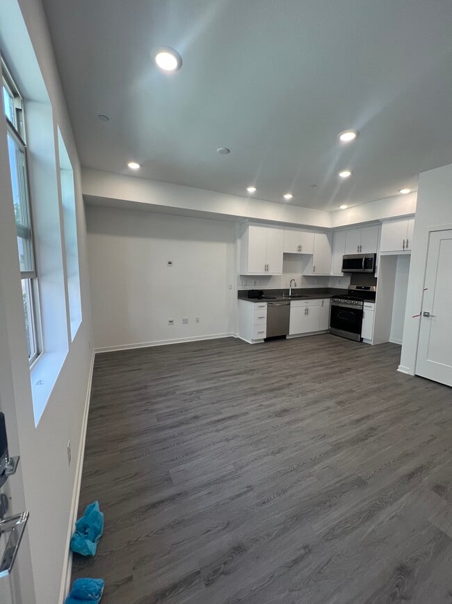 Great room (empty) - 222 Scratch Rd