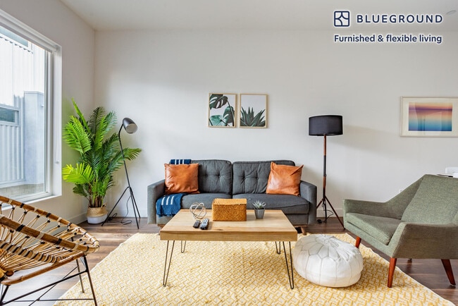 Photo - 6020 W Beachwood Ln