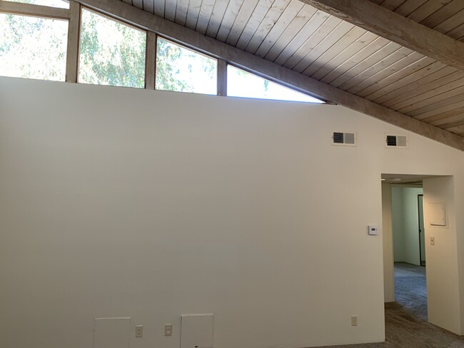 Living room, Clerestory Windo - 2491 S Barrington Ave Unit 2491
