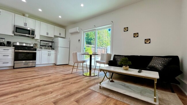 Photo - 19341 Friar St Unit A