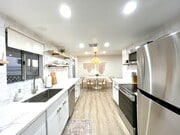 Fully renovated kitchen - 7084 Hillview Rd House