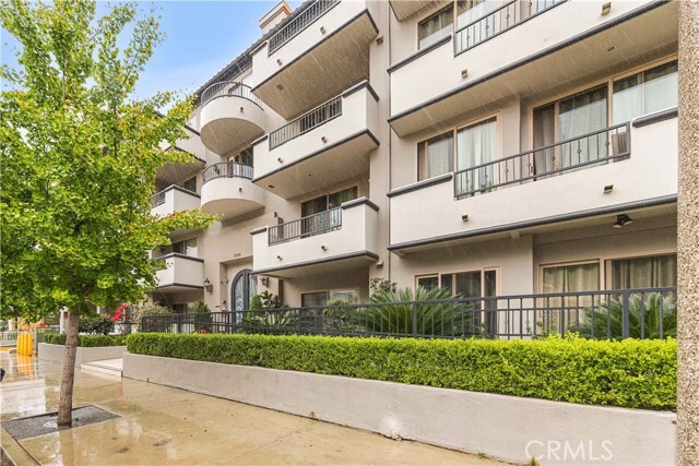 Photo - 11218 Camarillo St Unit 404