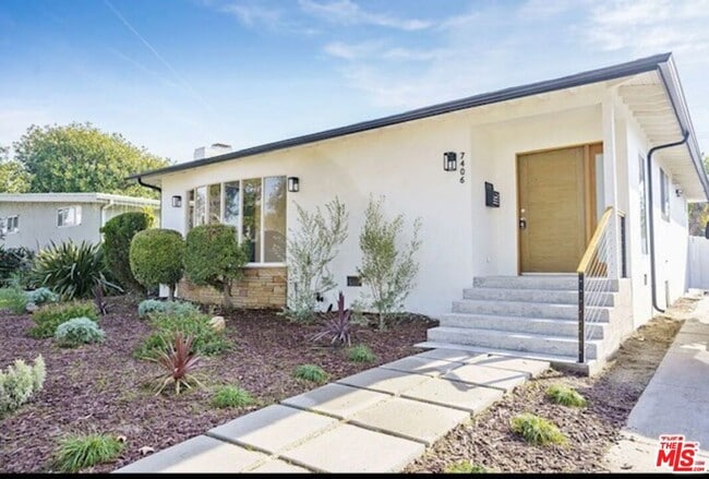 Building Photo - 7406 W 82nd St