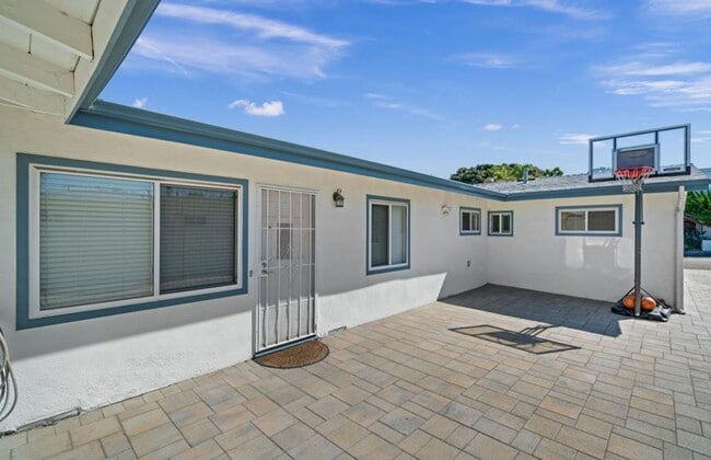 Building Photo - 248 Avenida Cabrillo Unit B