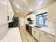 Photo - 12 Amberleaf