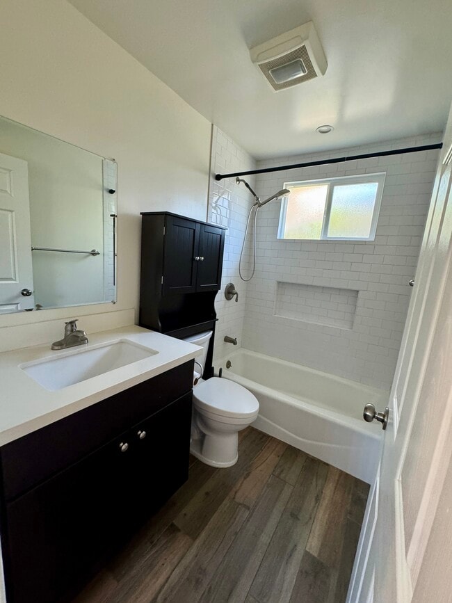Photo - 131 N Vega St