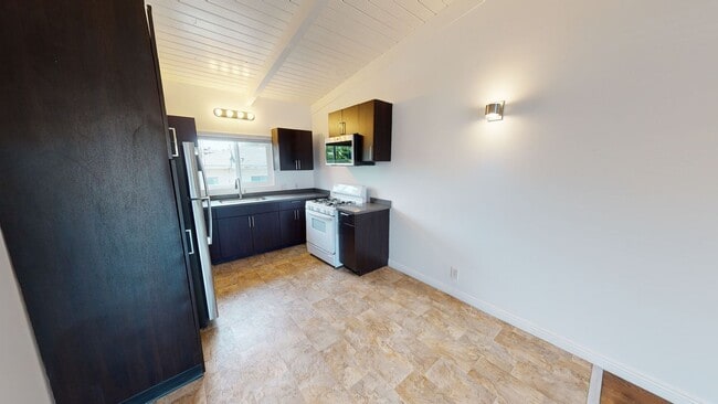 Photo - BEAUTIFUL Studio in Inglewood !!