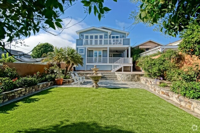 Building Photo - Beautiful, Bright & Spacious, 4BR3.5BA Hil... Rental