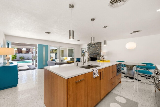 Photo - 74350 Covered Wagon Trail