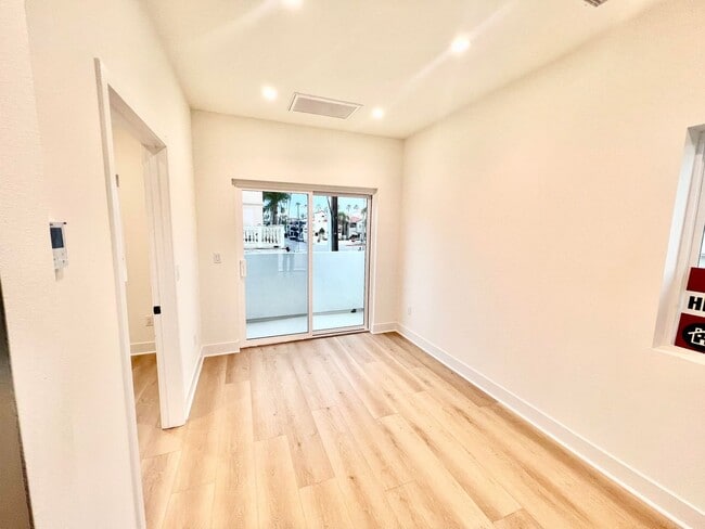 Photo - 202 18th St Unit 202 18th St -2