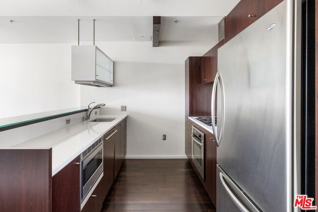 Photo - 1155 S Grand Ave Unit 912