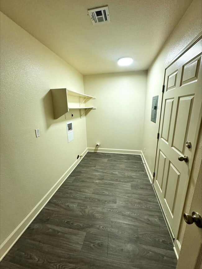 141 CASTLE - Edson - Military Housing