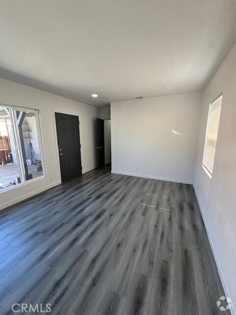 Building Photo - 1329 N Sultana Ave Rental