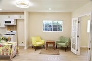 Photo - 614 E I St Townhome