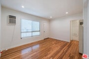 Photo - 4727 Lincoln Ave Unit 4729