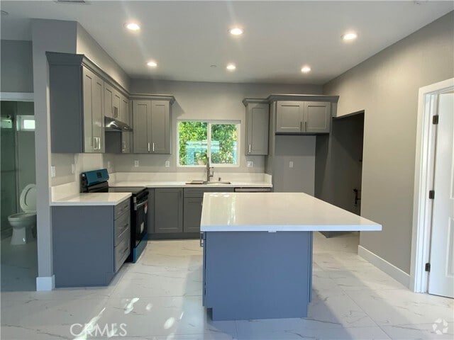 Building Photo - 15869 Las Flores St Rental
