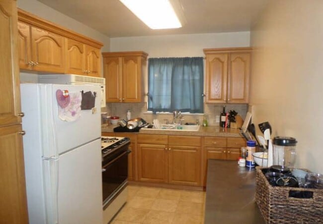 refurbished kitchen - 3829 Wade St Unit 3829