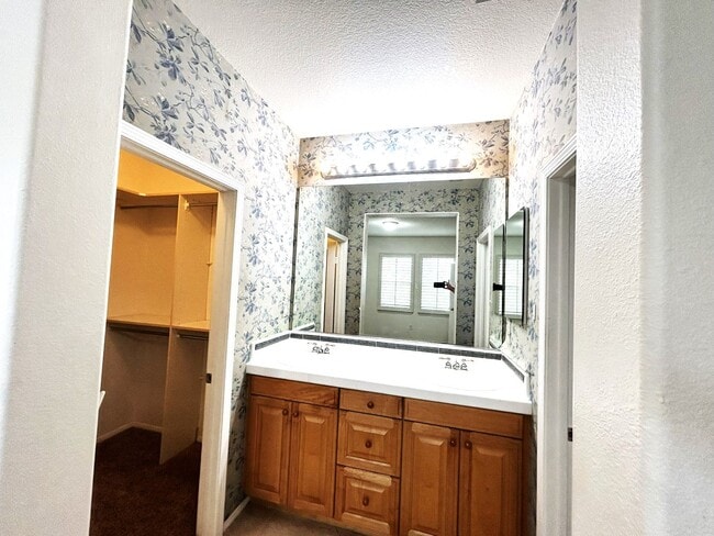 Photo - Stunning 3-Bed Townhome in Arbors at Avalon, Carson! 90745! *$500.00 Off First Month's Rent Move ...