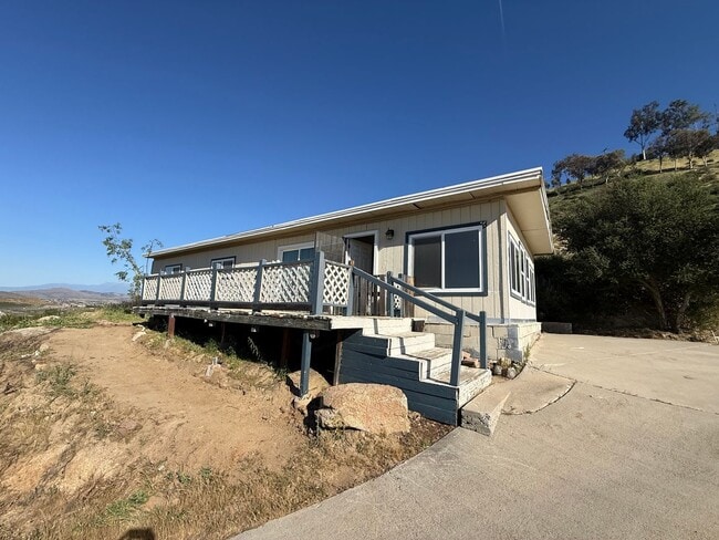 Building Photo - 3 Bedroom 2 Bath Manufactured Mobile home in Murrieta!