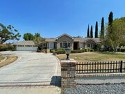 Photo - 19077 Oriente Dr House