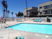 Photo - 222 E Surfside Dr
