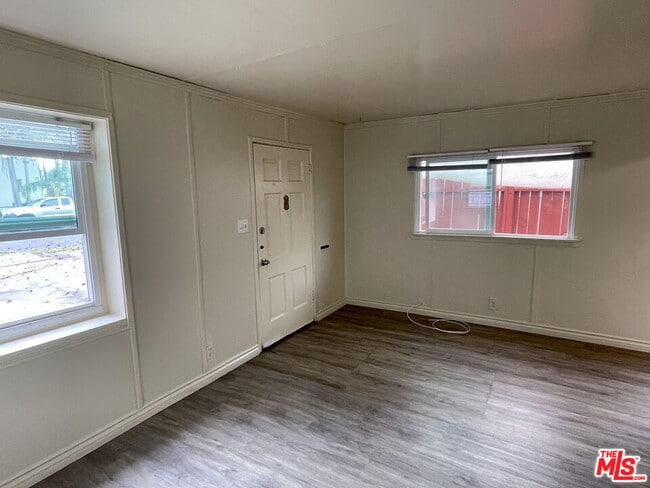 Photo - 351 Temple Ave