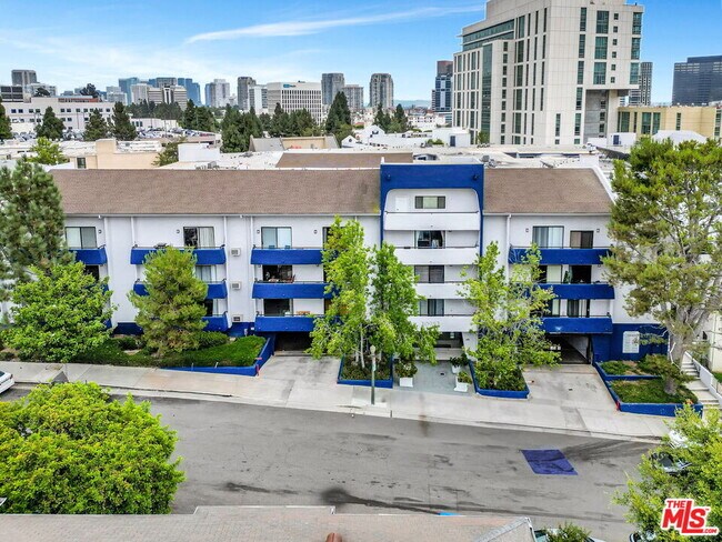 Photo - 10982 Roebling Ave Unit 309