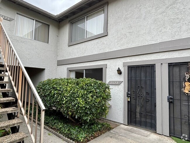 Building Photo - VIA ROBLES Unit 2177 VIA ROBLES Rental