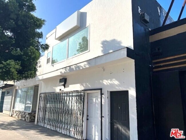 Building Photo - 6006-6006 1/2 W Pico Blvd Rental