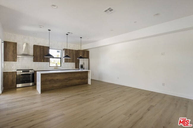 Photo - 2651 Vineyard Ave