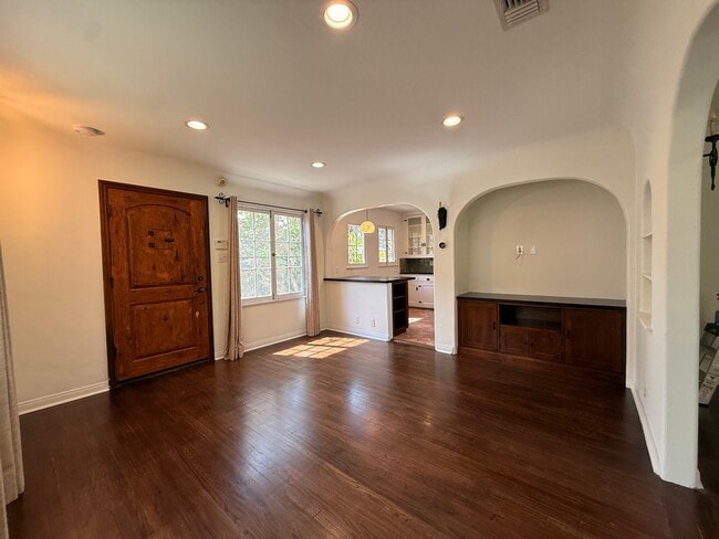 Living Room - 939 Hammond St