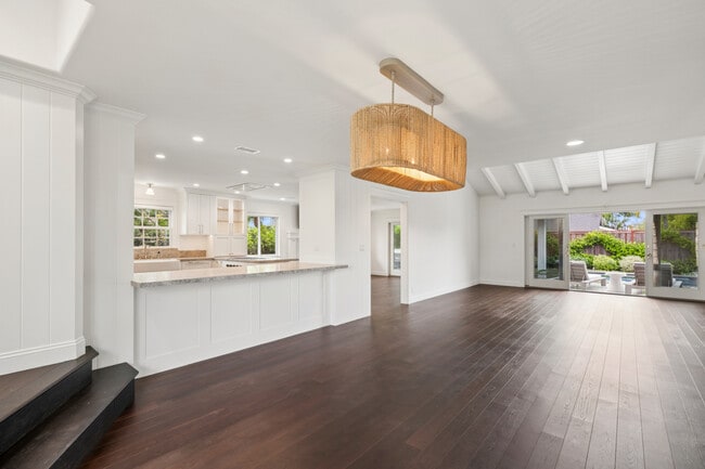 Photo - 1915 Windward Ln