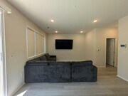 Photo - 2035 Bergamot St House