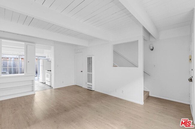 Building Photo - 4040 Grand View Blvd Unit 69