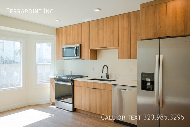 Building Photo - 1036 Westmoreland Ave Unit 1