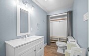 Photo - 7432 Dumosa Ave