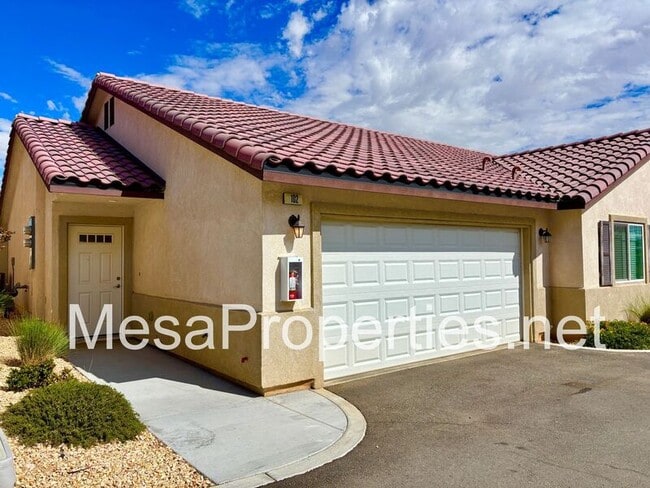 Building Photo - 9550 Tamarisk Ave