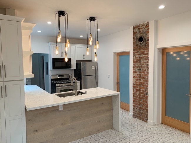 New Kitchen - 42 Navy St Unit 2