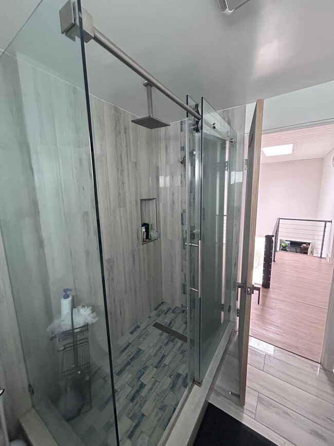 Photo - 2396 Redlands Dr