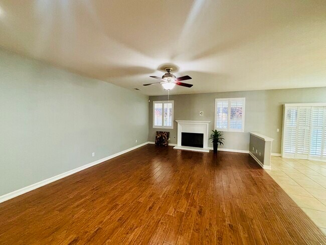 Photo - 44639 31st St W