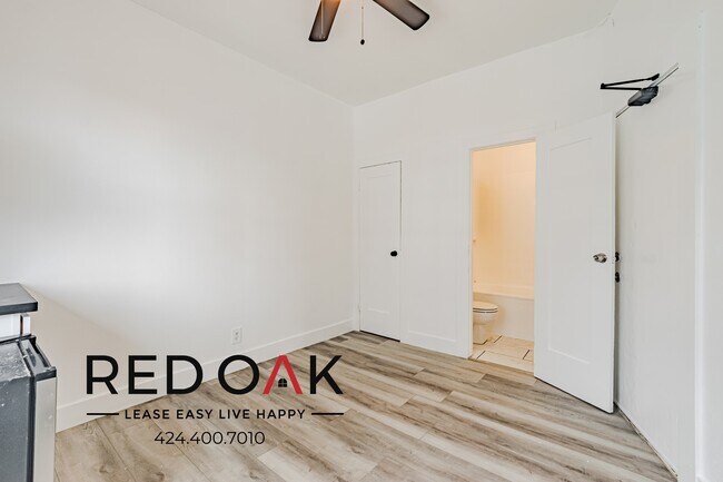 Photo - 5849 Sunset Blvd Unit 208