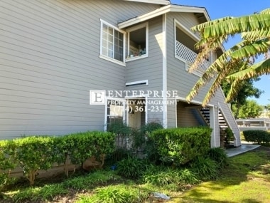 Building Photo - Cozy 1-bedroom Chelsea condo near South Coast Plaza with Attached Garage Unit APT A4