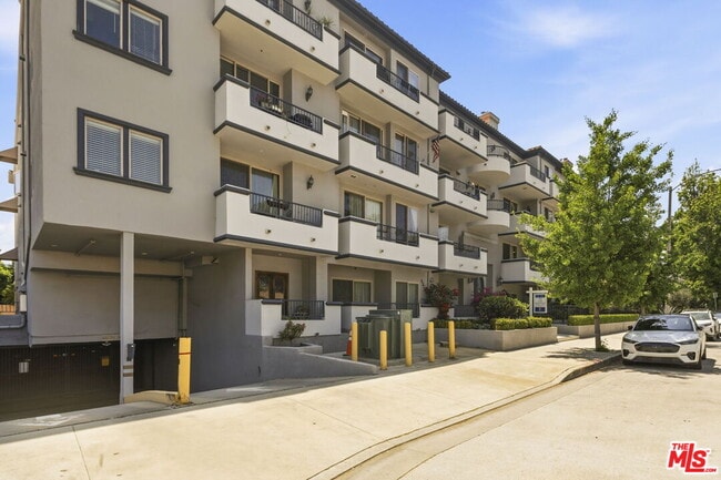 Photo - 11218 Camarillo St Unit 303
