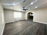 Photo - 1002 W El Camino St