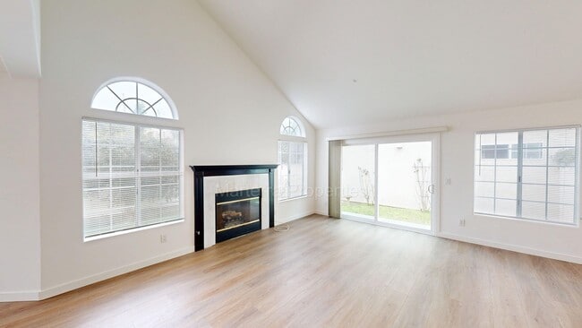 Photo - Beautiful 3 Bedroom Home in Eastside Costa Mesa