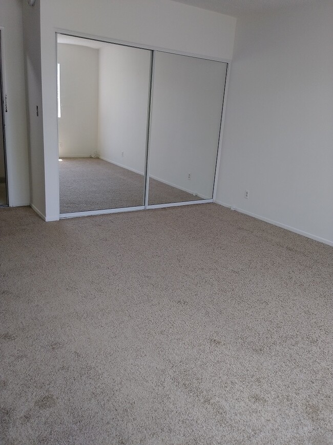 Closet - 11290 Ohio Ave Unit 01