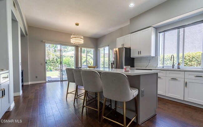 Photo - 665 Camino De La Luz